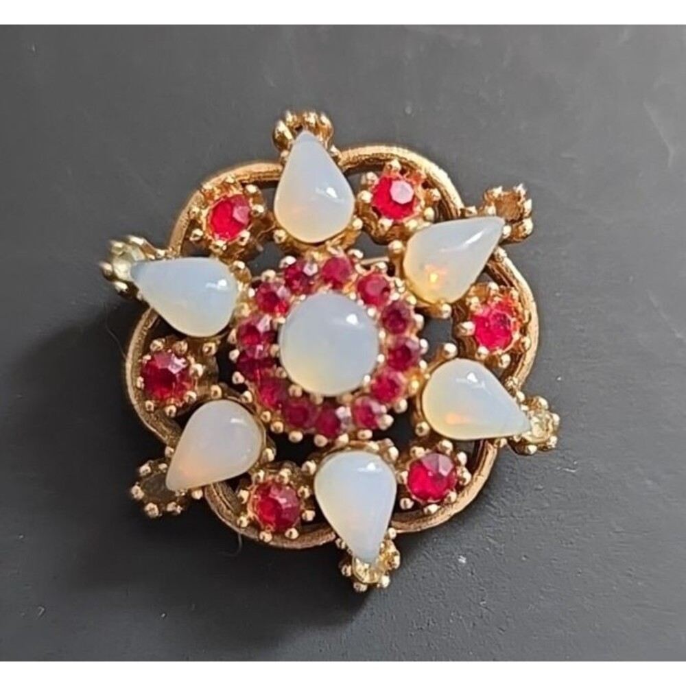 Vintage Gold Tone Red Rhinestone White Glass Flower Brooch Pin 1.25"